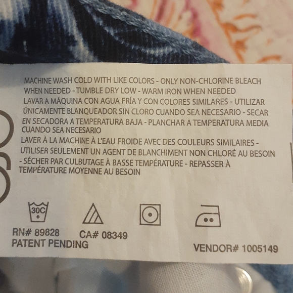 4 for $25- NWT Gloria Vanderbilt Capris, Size 8 - Picture 10 of 11